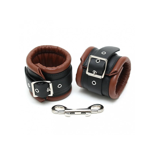 Rimba - Polstrede Fotcuffs i Lær med Lås - Brun og Sort Rimba - Polstrede Fotcuffs i Lær med Lås - Brun og Sort